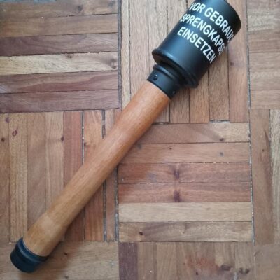 Replica de resina,,/madera granada de palo M-24