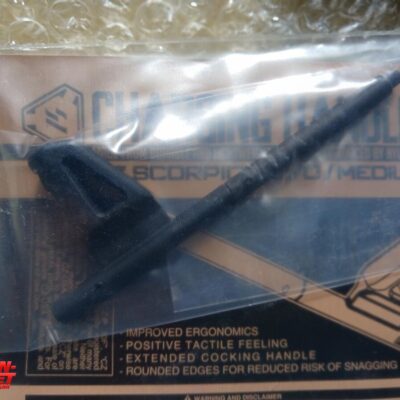 SCORPION EVO3 manija de carga