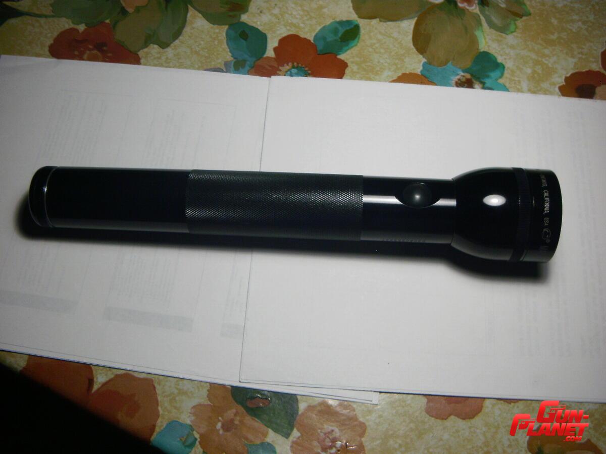 Linterna Maglite con lampara halogena y led