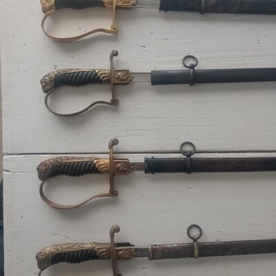 Sable Of, 1910 (precio por lote de 4 piezas)